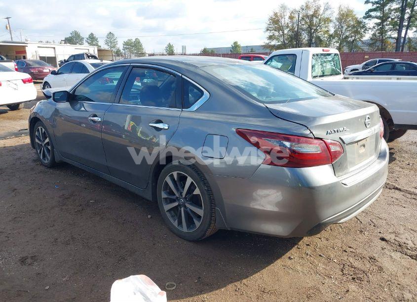 Photo 3 of 2017 Nissan Altima 2.5 SR (VIN 1N4AL3AP5HN312537)