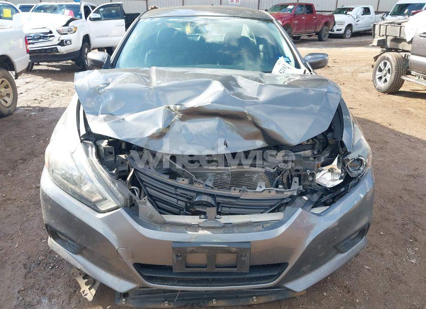 Photo 6 of 2017 Nissan Altima 2.5 SR (VIN 1N4AL3AP5HN312537)
