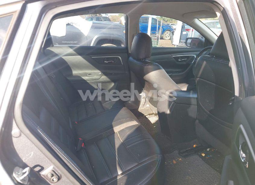 Photo 8 of 2017 Nissan Altima 2.5 SR (VIN 1N4AL3AP5HN312537)