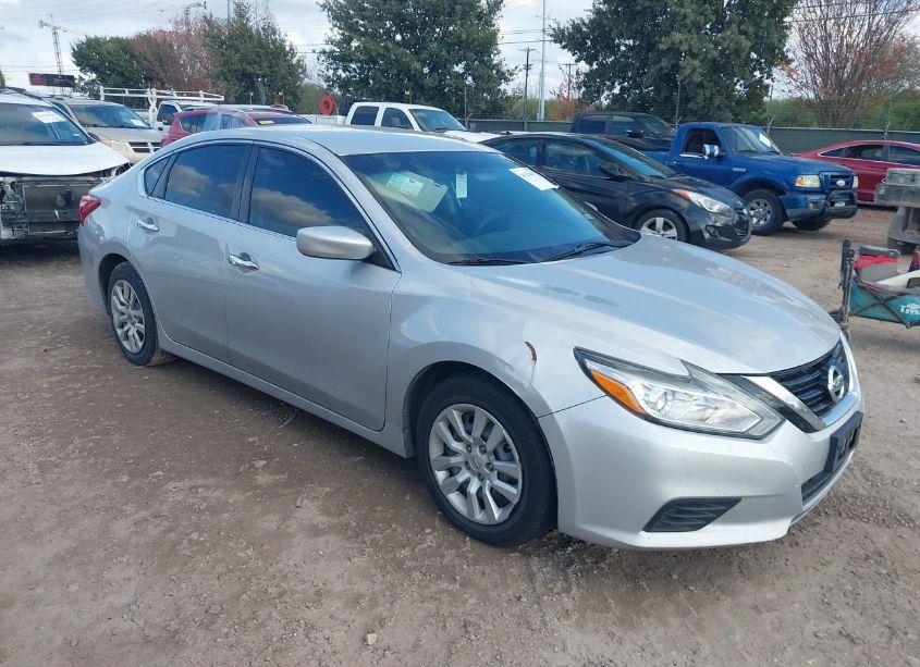 2017 Nissan Altima 2.5/2.5 S/2.5 SL/2.5 SR/2.5 SV (VIN 1N4AL3AP5HN316393) main photo