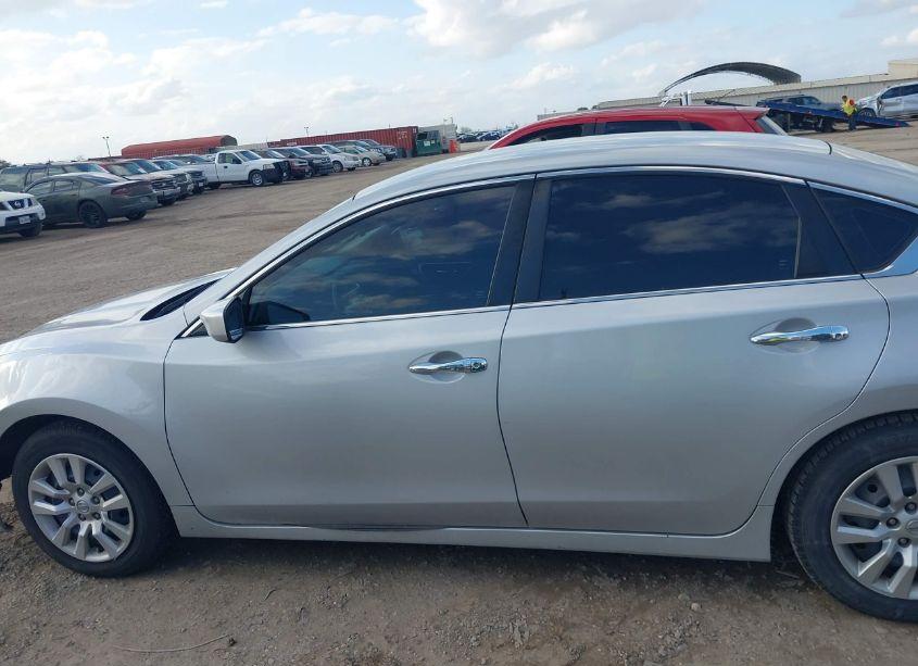 Photo 14 of 2017 Nissan Altima 2.5/2.5 S/2.5 SL/2.5 SR/2.5 SV (VIN 1N4AL3AP5HN316393)
