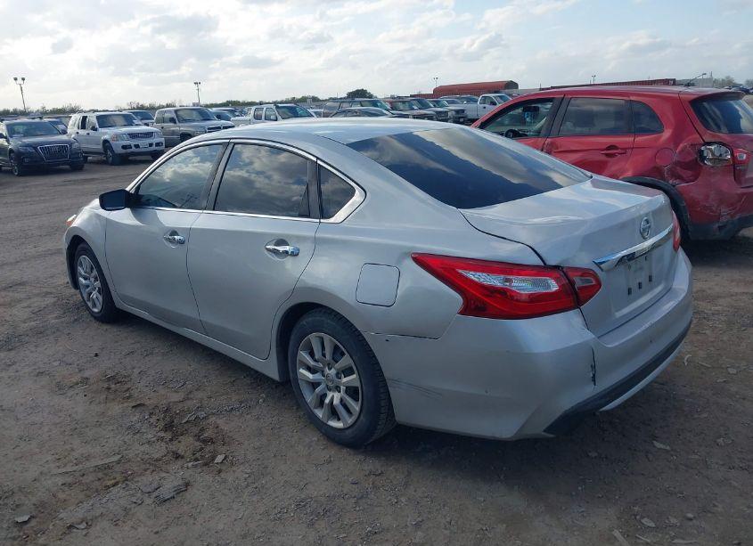 Photo 3 of 2017 Nissan Altima 2.5/2.5 S/2.5 SL/2.5 SR/2.5 SV (VIN 1N4AL3AP5HN316393)