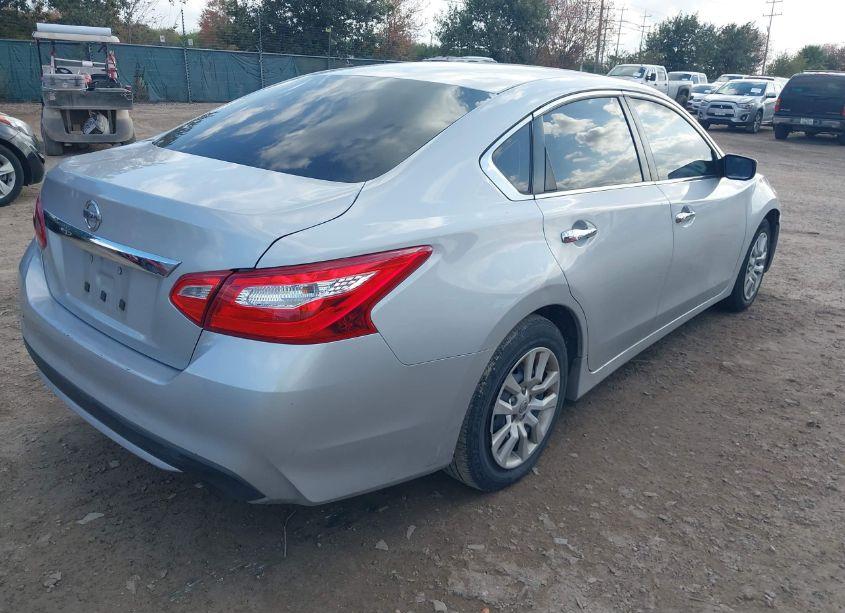 Photo 4 of 2017 Nissan Altima 2.5/2.5 S/2.5 SL/2.5 SR/2.5 SV (VIN 1N4AL3AP5HN316393)