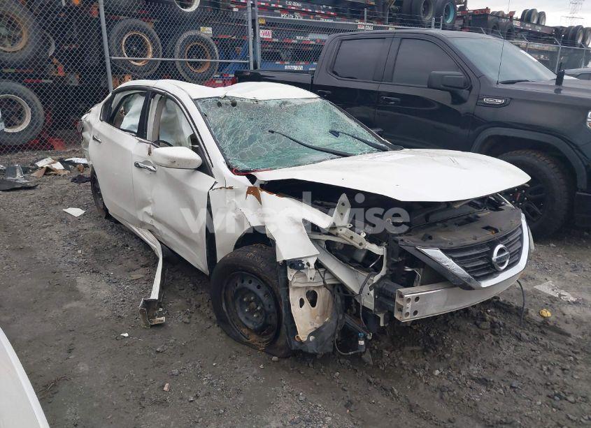 2017 Nissan Altima 2.5 S (VIN 1N4AL3AP5HN329645) main photo