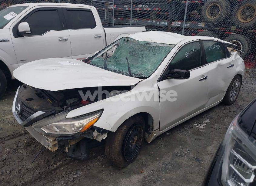 Photo 2 of 2017 Nissan Altima 2.5 S (VIN 1N4AL3AP5HN329645)