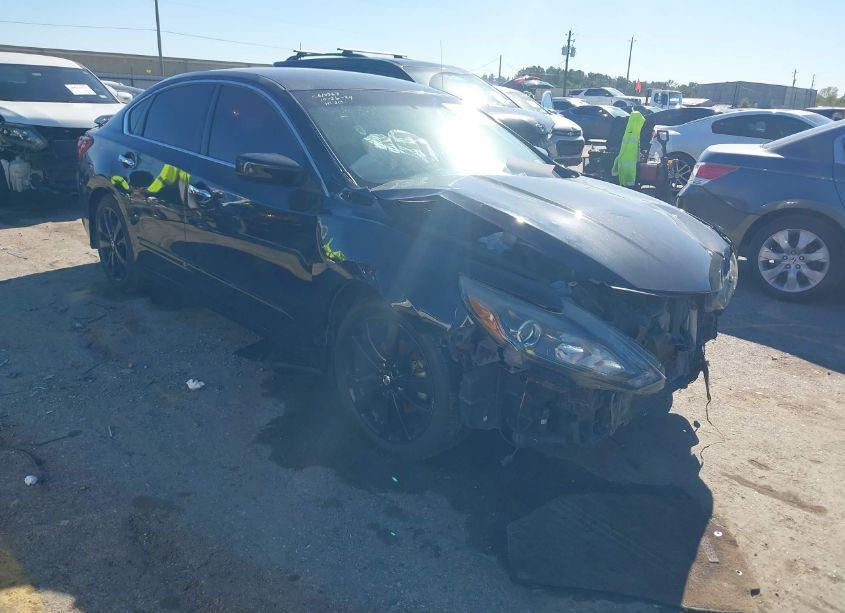 2017 Nissan Altima 2.5 SR (VIN 1N4AL3AP5HN341634) main photo