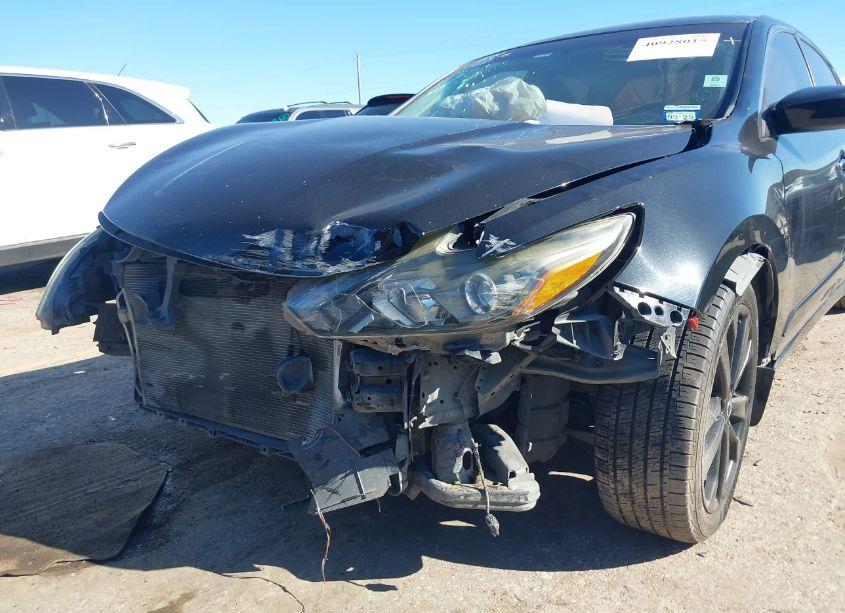 Photo 6 of 2017 Nissan Altima 2.5 SR (VIN 1N4AL3AP5HN341634)