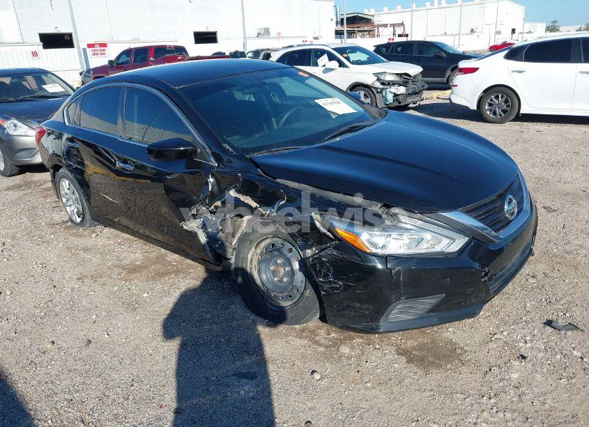 2017 Nissan Altima 2.5 S (VIN 1N4AL3AP5HN345537) main photo