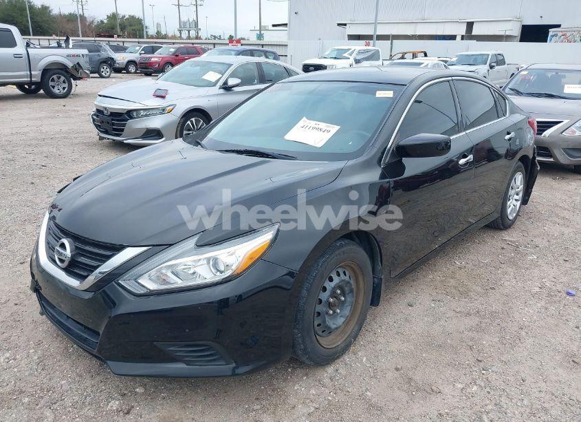 Photo 2 of 2017 Nissan Altima 2.5 S (VIN 1N4AL3AP5HN345537)