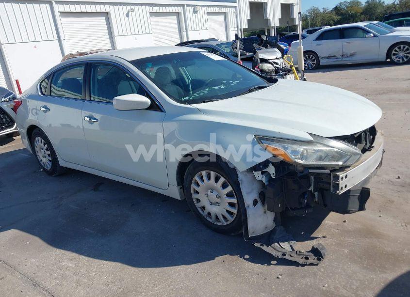 2017 Nissan Altima 2.5 S (VIN 1N4AL3AP5HN346994) main photo