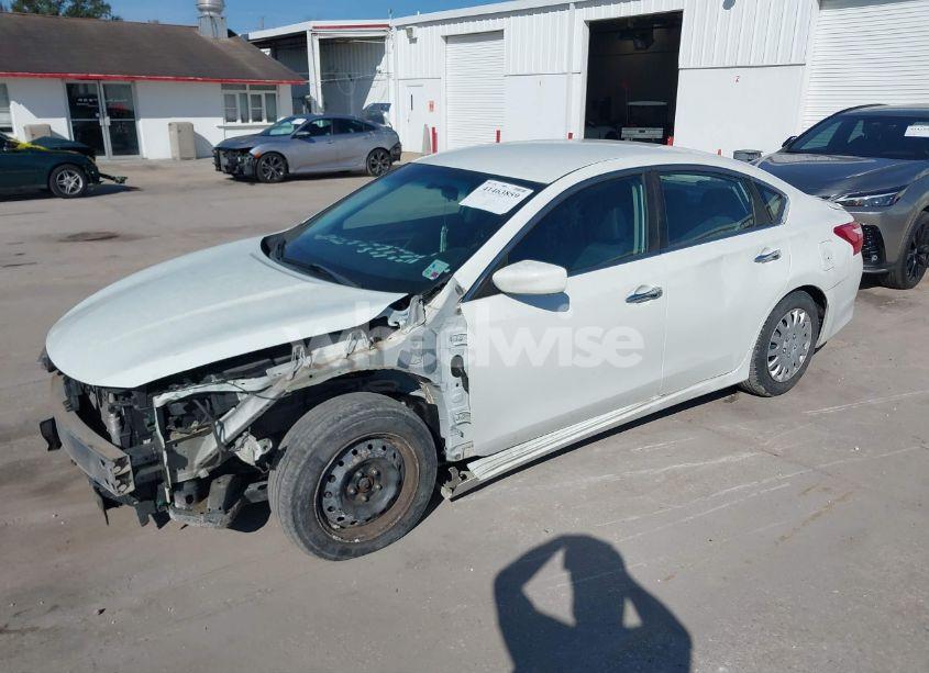 Photo 2 of 2017 Nissan Altima 2.5 S (VIN 1N4AL3AP5HN346994)