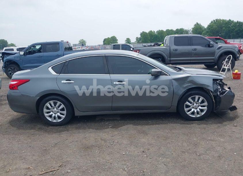 Photo 13 of 2017 Nissan Altima 2.5 S (VIN 1N4AL3AP5HN350673)