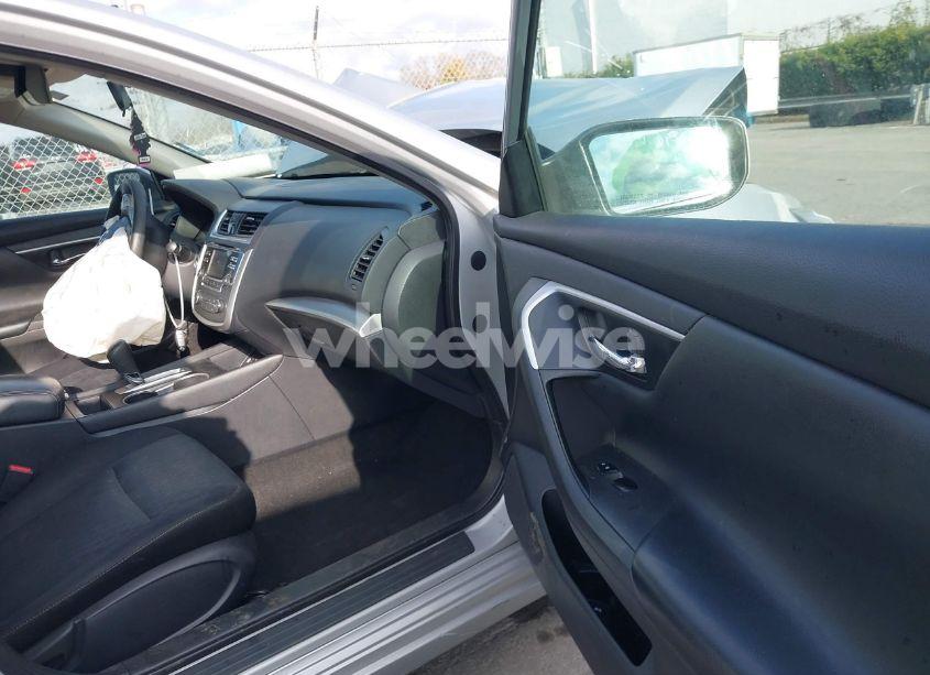 Photo 5 of 2017 Nissan Altima 2.5 S (VIN 1N4AL3AP5HN354769)