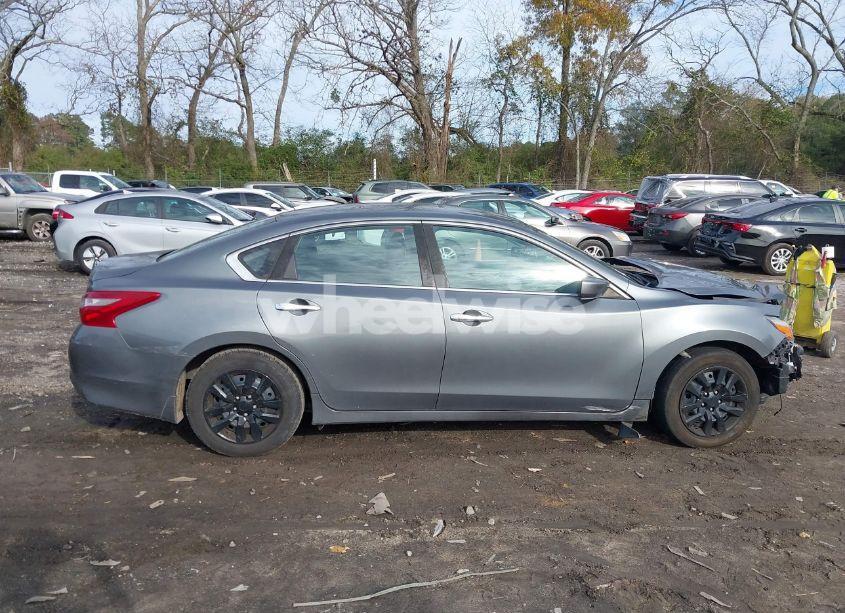 Photo 14 of 2018 Nissan Altima 2.5 S (VIN 1N4AL3AP5JC104613)