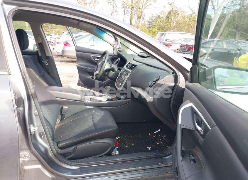 Photo 5 of 2018 Nissan Altima 2.5 S (VIN 1N4AL3AP5JC104613)