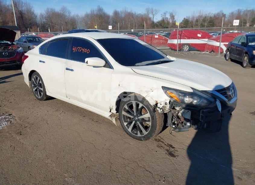 2018 Nissan Altima 2.5 SR (VIN 1N4AL3AP5JC112811) main photo