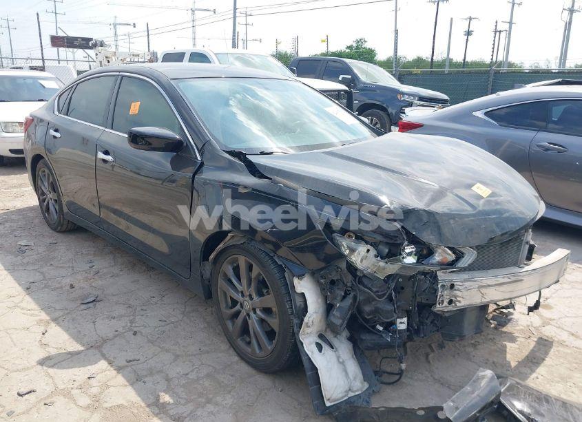 2018 Nissan Altima 2.5 SR (VIN 1N4AL3AP5JC136977) main photo