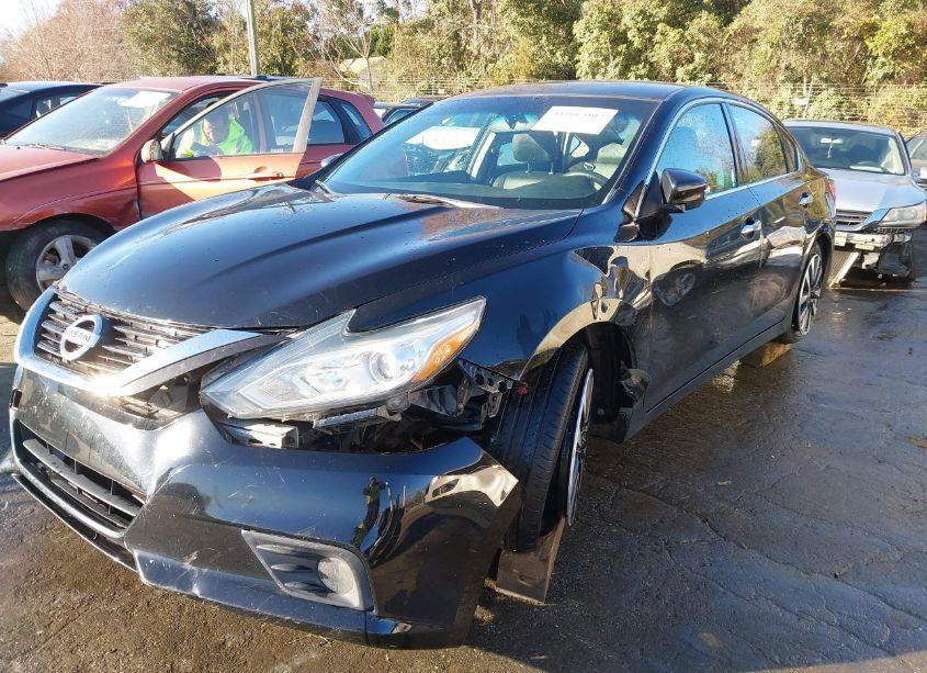 Photo 2 of 2018 Nissan Altima 2.5 SL (VIN 1N4AL3AP5JC156632)