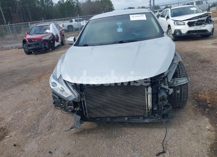 Photo 13 of 2018 Nissan Altima 2.5 SL (VIN 1N4AL3AP5JC161118)