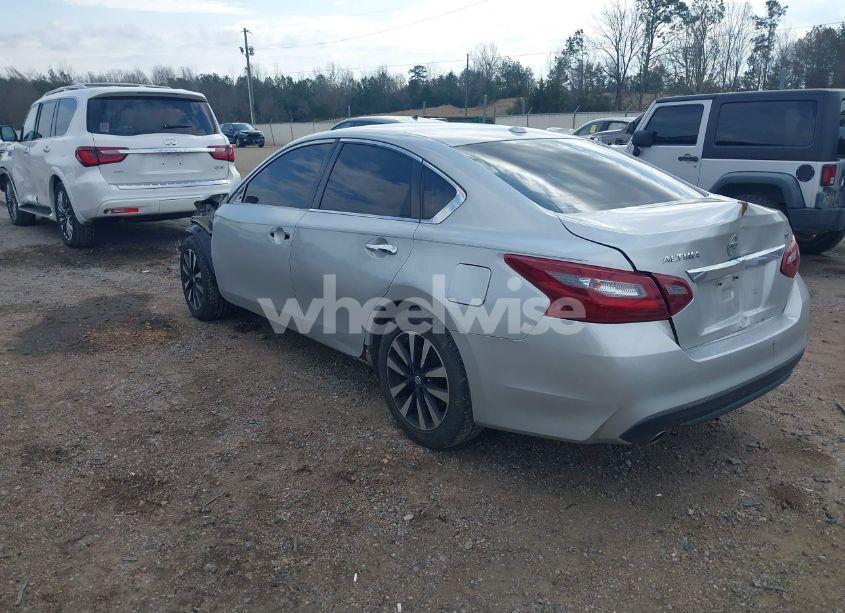 Photo 3 of 2018 Nissan Altima 2.5 SL (VIN 1N4AL3AP5JC161118)