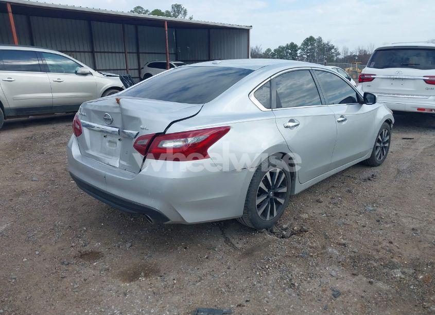 Photo 4 of 2018 Nissan Altima 2.5 SL (VIN 1N4AL3AP5JC161118)