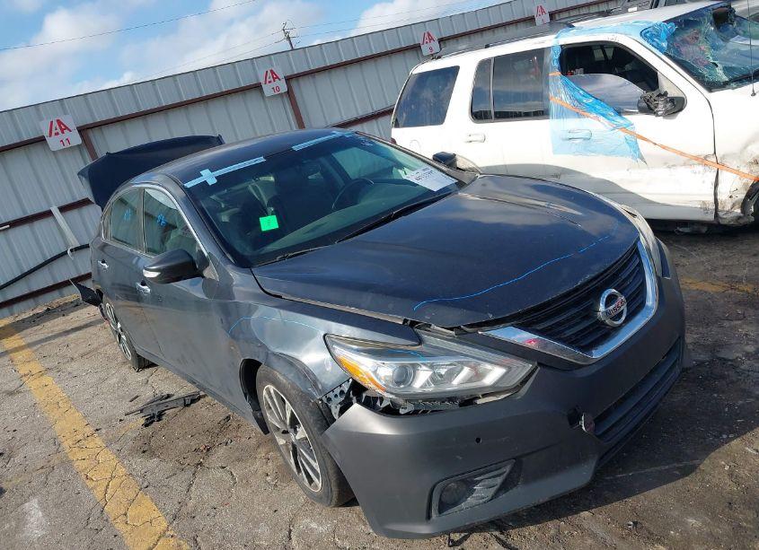 2018 Nissan Altima 2.5 SL (VIN 1N4AL3AP5JC164875) main photo
