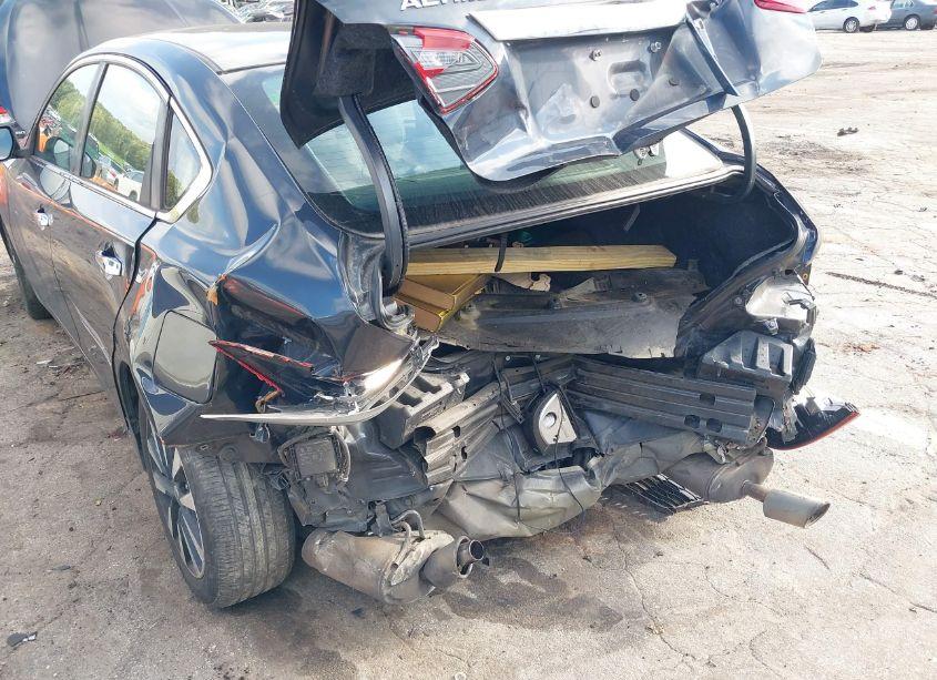 Photo 6 of 2018 Nissan Altima 2.5 SL (VIN 1N4AL3AP5JC164875)