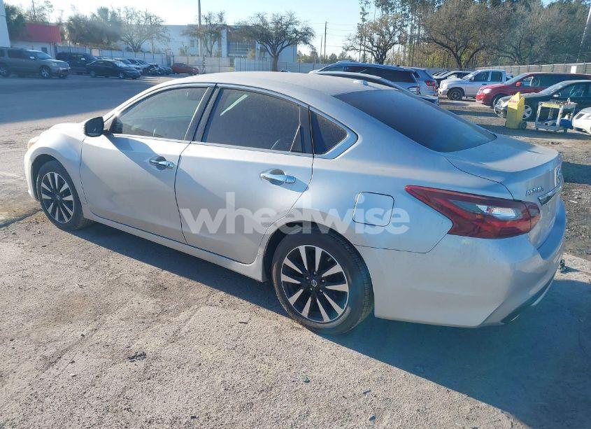 Photo 3 of 2018 Nissan Altima 2.5 SL (VIN 1N4AL3AP5JC171504)