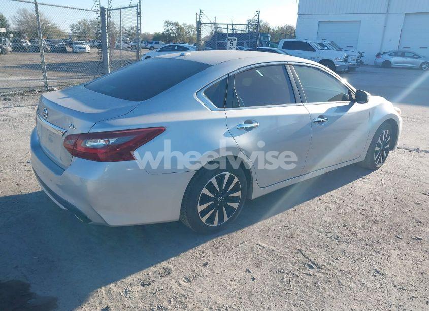 Photo 4 of 2018 Nissan Altima 2.5 SL (VIN 1N4AL3AP5JC171504)