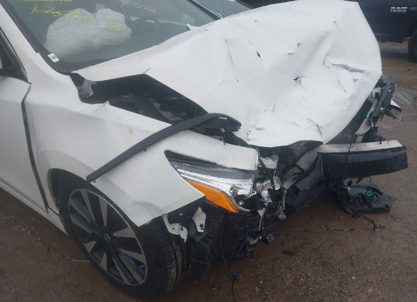 Photo 18 of 2018 Nissan Altima 2.5 SL (VIN 1N4AL3AP5JC176847)