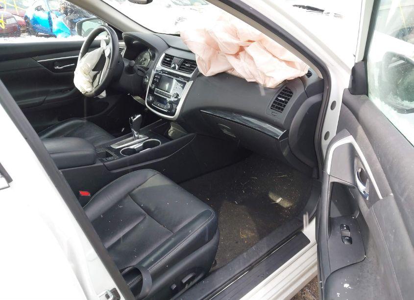 Photo 5 of 2018 Nissan Altima 2.5 SL (VIN 1N4AL3AP5JC176847)