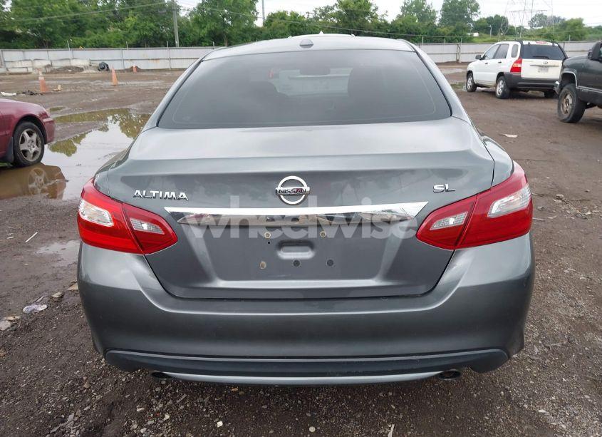 Photo 16 of 2018 Nissan Altima 2.5 SL (VIN 1N4AL3AP5JC183605)