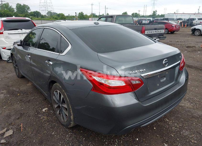 Photo 3 of 2018 Nissan Altima 2.5 SL (VIN 1N4AL3AP5JC183605)