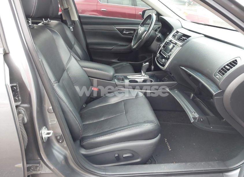 Photo 5 of 2018 Nissan Altima 2.5 SL (VIN 1N4AL3AP5JC183605)