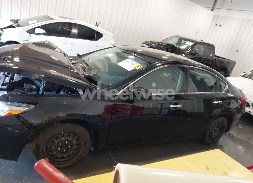 Photo 14 of 2018 Nissan Altima 2.5 S (VIN 1N4AL3AP5JC185905)