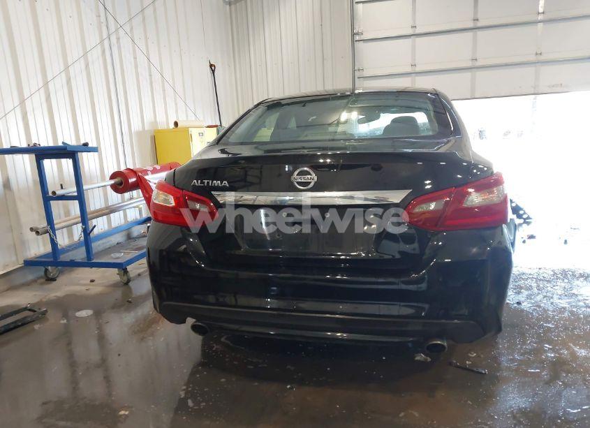 Photo 16 of 2018 Nissan Altima 2.5 S (VIN 1N4AL3AP5JC185905)