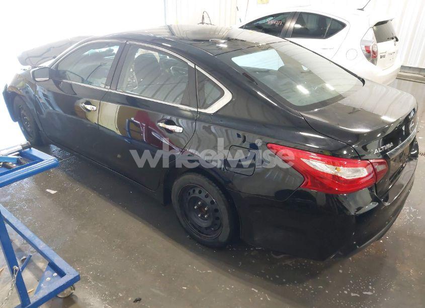 Photo 3 of 2018 Nissan Altima 2.5 S (VIN 1N4AL3AP5JC185905)