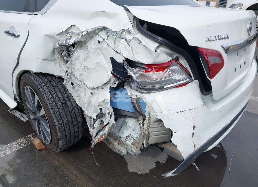 Photo 6 of 2018 Nissan Altima 2.5 SV (VIN 1N4AL3AP5JC190425)