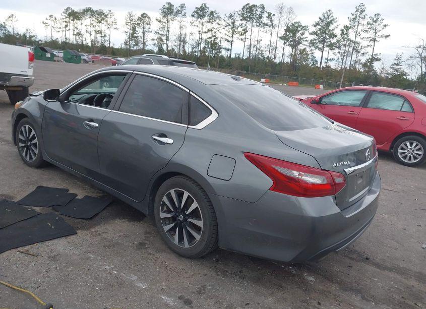 Photo 3 of 2018 Nissan Altima 2.5 SL (VIN 1N4AL3AP5JC191297)