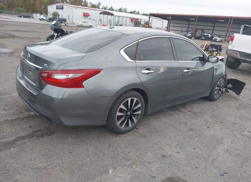 Photo 4 of 2018 Nissan Altima 2.5 SL (VIN 1N4AL3AP5JC191297)