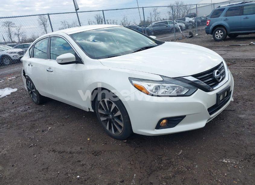 2018 Nissan Altima 2.5 SL (VIN 1N4AL3AP5JC192434) main photo