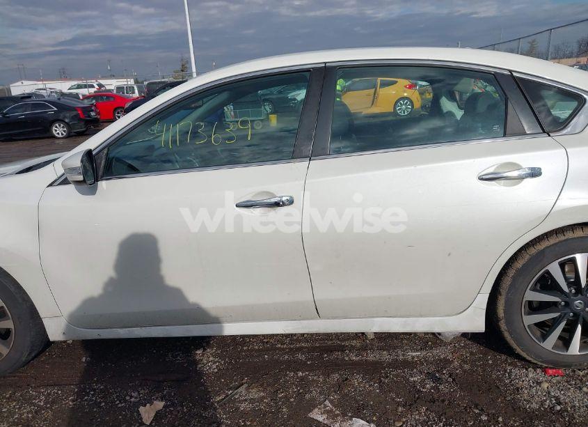 Photo 15 of 2018 Nissan Altima 2.5 SL (VIN 1N4AL3AP5JC192434)