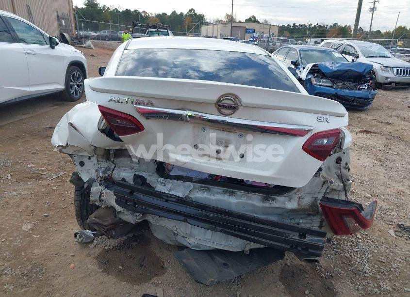 Photo 16 of 2018 Nissan Altima 2.5 SR (VIN 1N4AL3AP5JC192644)