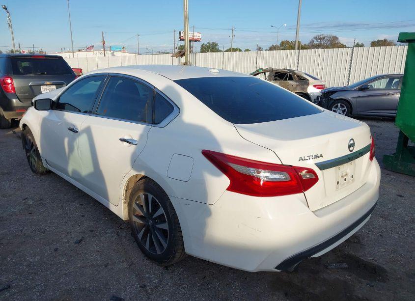 Photo 3 of 2018 Nissan Altima 2.5 SV (VIN 1N4AL3AP5JC194720)