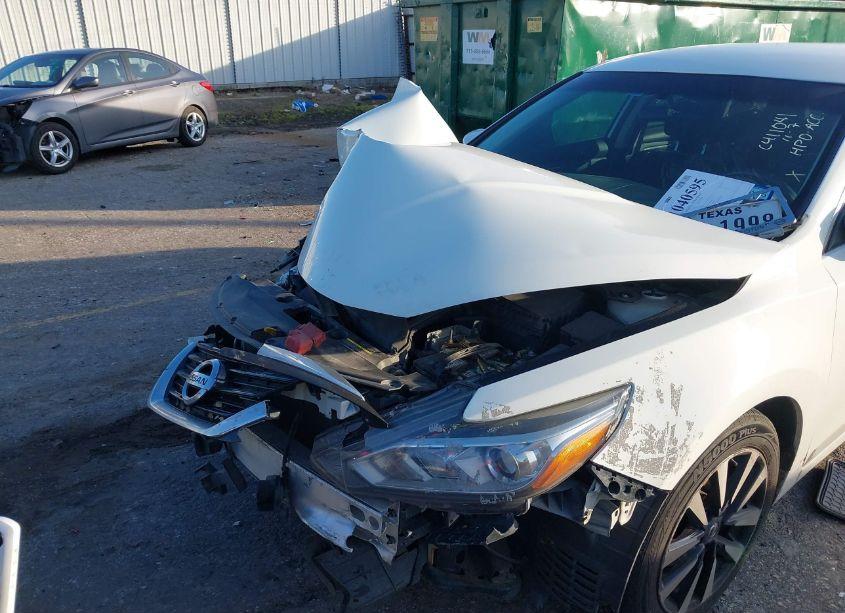 Photo 6 of 2018 Nissan Altima 2.5 SV (VIN 1N4AL3AP5JC194720)