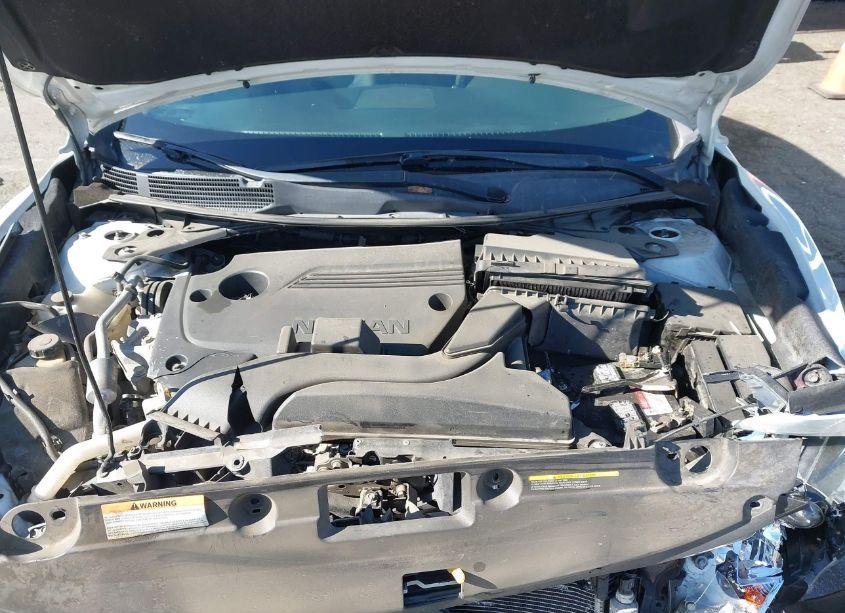 Photo 10 of 2018 Nissan Altima 2.5 S (VIN 1N4AL3AP5JC196631)