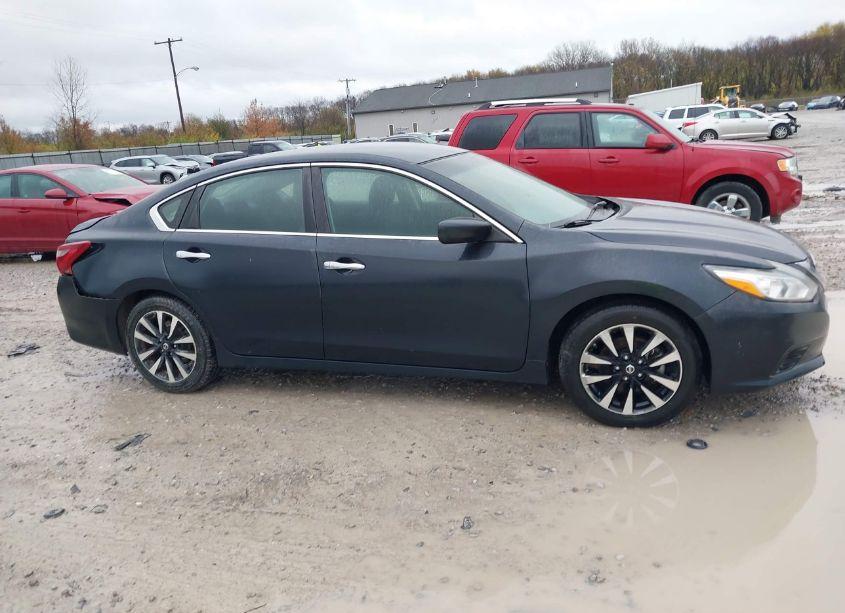 Photo 13 of 2018 Nissan Altima 2.5 SV (VIN 1N4AL3AP5JC198718)