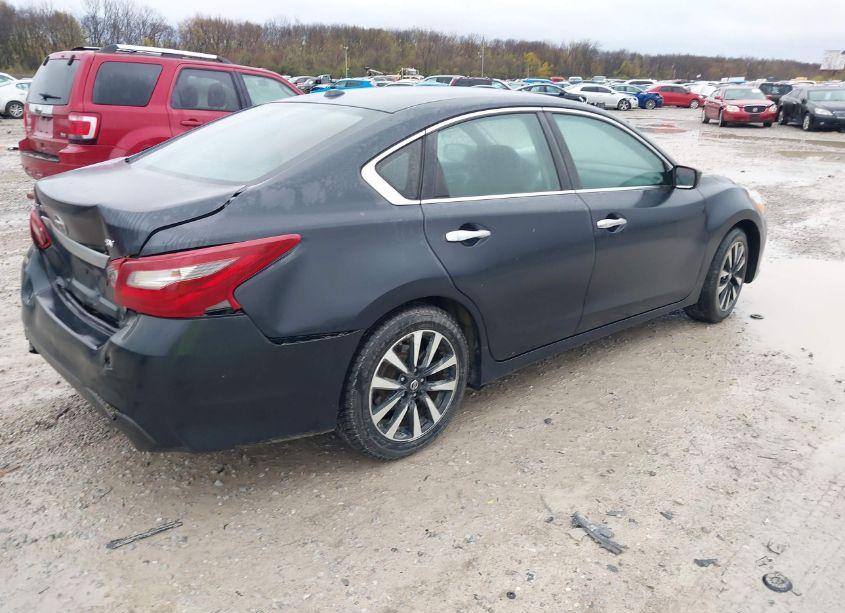 Photo 4 of 2018 Nissan Altima 2.5 SV (VIN 1N4AL3AP5JC198718)