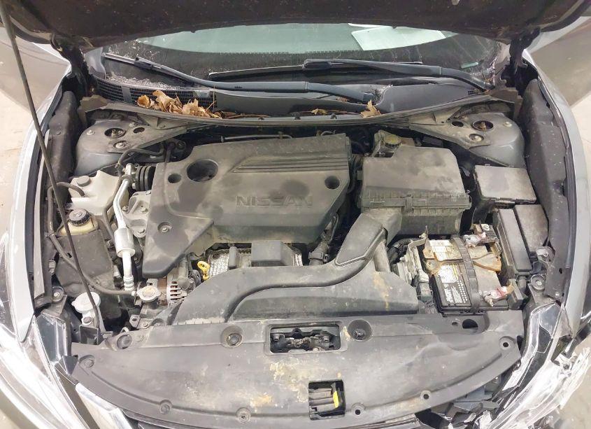 Photo 10 of 2018 Nissan Altima 2.5 S (VIN 1N4AL3AP5JC201052)