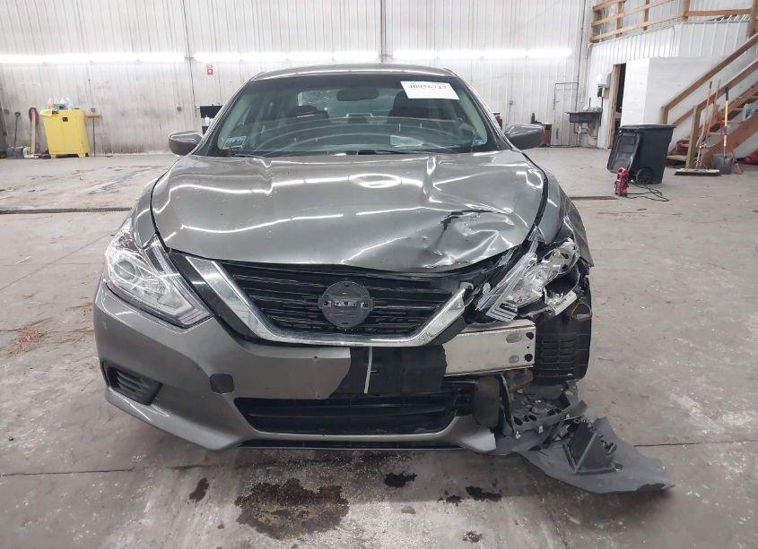 Photo 12 of 2018 Nissan Altima 2.5 S (VIN 1N4AL3AP5JC201052)